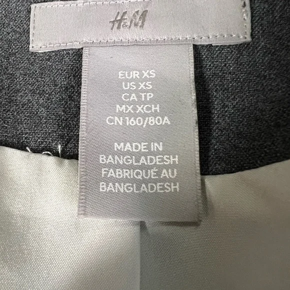 H&M Gray Blazer with Notched Lapels, Sz. XS Women’s Teen Juniors - Picture 12 of 12